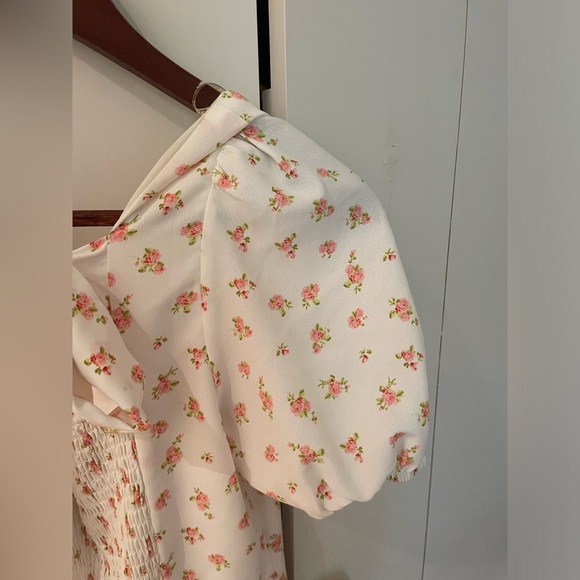 Adorable Strawberry Shortcake Puff Sleeve Dress 🍰 - Picture 4 of 5